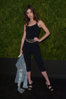 Rainey Qualley tote bag #G2450437