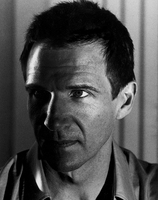Ralph Fiennes t-shirt #2194800