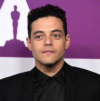 Rami Malek Longsleeve T-shirt #3743934