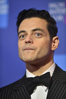 Rami Malek Longsleeve T-shirt #3765442