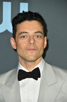 Rami Malek Longsleeve T-shirt #3805580