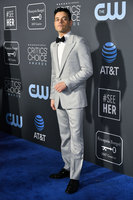 Rami Malek Longsleeve T-shirt #3805601