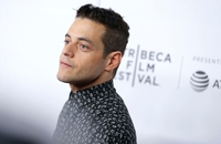 Rami Malek Longsleeve T-shirt #3833772