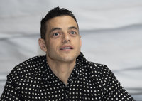 Rami Malek Longsleeve T-shirt #3863399