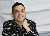 Rami Malek t-shirt #3863406