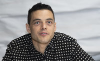 Rami Malek Longsleeve T-shirt #3863408