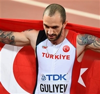Ramil Guliyev Longsleeve T-shirt #3612918