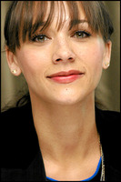 Rashida Jones Longsleeve T-shirt #2292631
