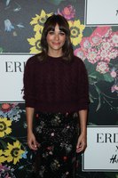 Rashida Jones longsleeve t-shirt #2790378