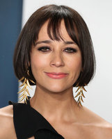 Rashida Jones Longsleeve T-shirt #3936567