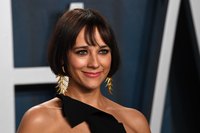 Rashida Jones Longsleeve T-shirt #3936582