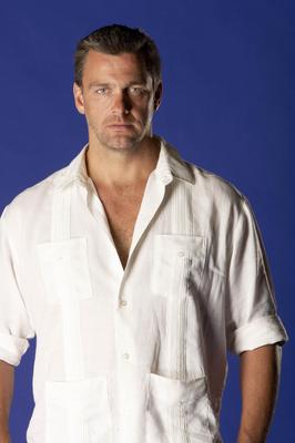 Ray Stevenson puzzle 2210158