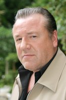 Ray Winstone Sweatshirt #2279556