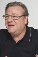 Ray Winstone Longsleeve T-shirt #2310953