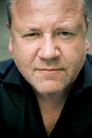 Ray Winstone Longsleeve T-shirt #2310955