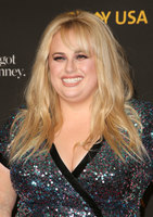 Rebel Wilson Longsleeve T-shirt #2965691