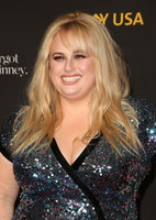 Rebel Wilson Longsleeve T-shirt #2965701