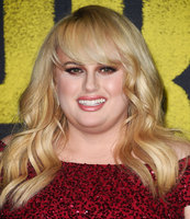 Rebel Wilson Longsleeve T-shirt #2965863
