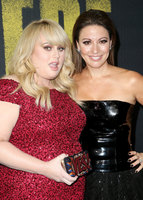 Rebel Wilson Sweatshirt #2965875