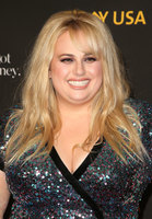 Rebel Wilson Longsleeve T-shirt #2965974