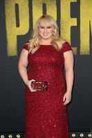 Rebel Wilson Longsleeve T-shirt #2966016