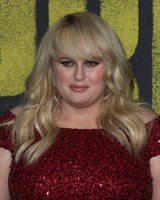 Rebel Wilson Longsleeve T-shirt #2966043