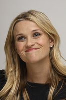 Reese Witherspoon Longsleeve T-shirt #2252027