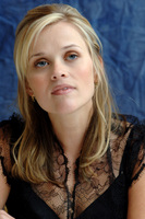 Reese Witherspoon Sweatshirt #2394174