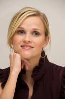 Reese Witherspoon Longsleeve T-shirt #2410487