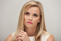 Reese Witherspoon Longsleeve T-shirt #2453306