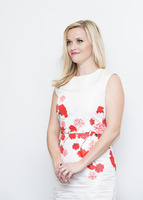 Reese Witherspoon Longsleeve T-shirt #2453311