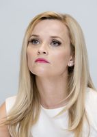 Reese Witherspoon Longsleeve T-shirt #2453329