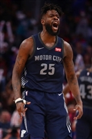 Reggie Bullock t-shirt #3379407