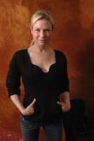 Renee Zellweger Tank Top #2228457