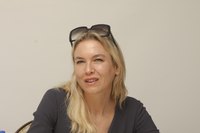Renee Zellweger t-shirt #2251539