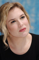 Renee Zellweger Sweatshirt #2389108