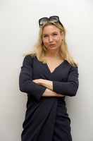 Renee Zellweger Sweatshirt #2417750