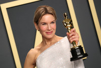 Renee Zellweger Sweatshirt #3935070