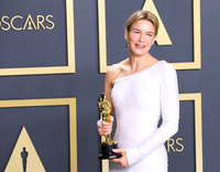 Renee Zellweger Sweatshirt #3935081