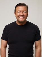Ricky Gervais Longsleeve T-shirt #2159800