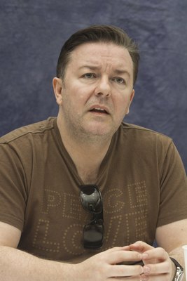 Ricky Gervais Mouse Pad 2258416