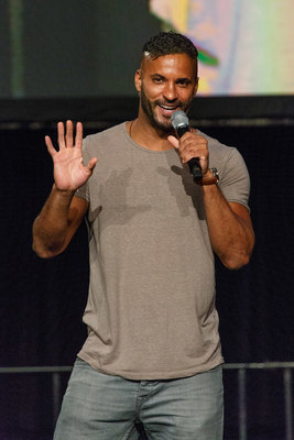 Ricky Whittle puzzle 2776234