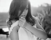Rihanna Longsleeve T-shirt #1512126