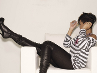 Rihanna Longsleeve T-shirt #2001896