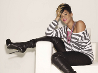 Rihanna Longsleeve T-shirt #2002473