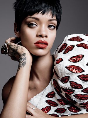 Rihanna Mouse Pad 2374140