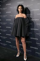Rihanna Sweatshirt #2754253