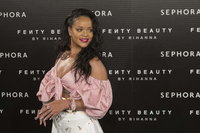 Rihanna mug #G1032890