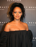 Rihanna mug #G1033125