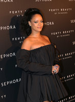 Rihanna Tank Top #2791033